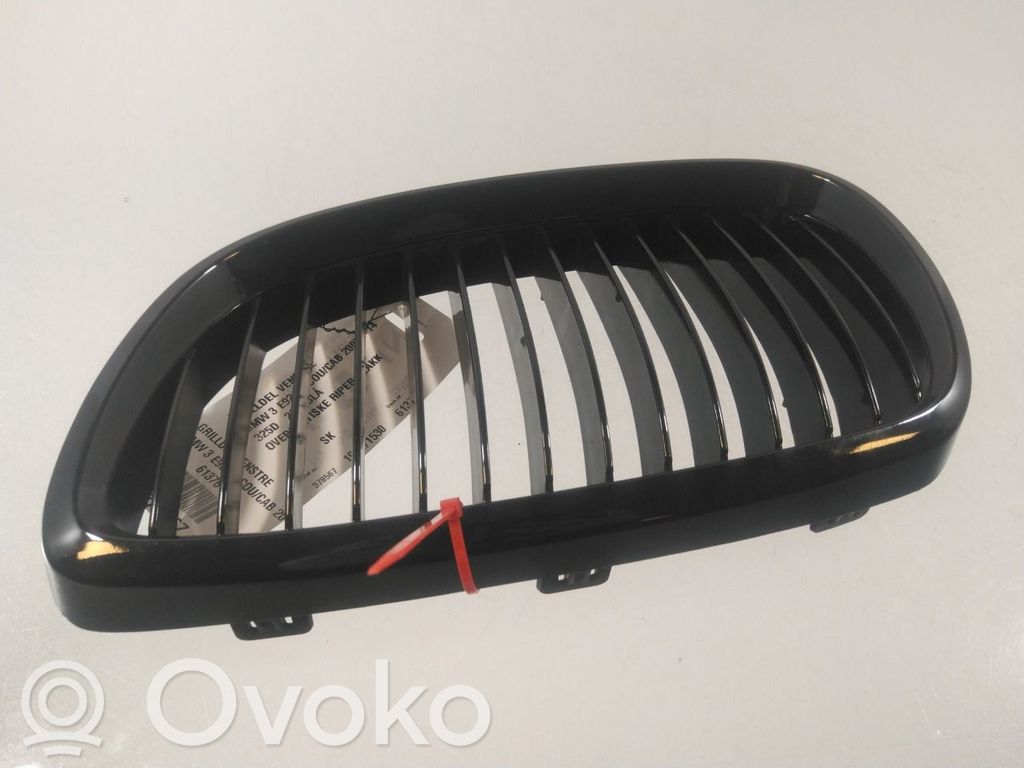 Garniture, panneau de grille d'aération latérale   51137157277,339519,339519,339519,51137157277