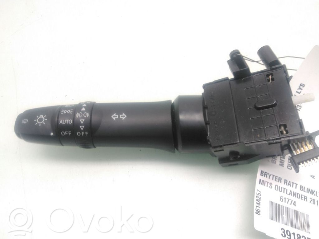 Mitsubishi Outlander Autres commutateurs / boutons / leviers 