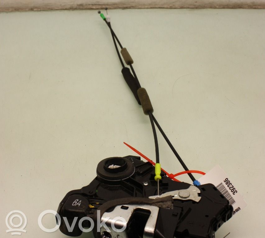 Toyota Avensis T270 Serratura portiera anteriore