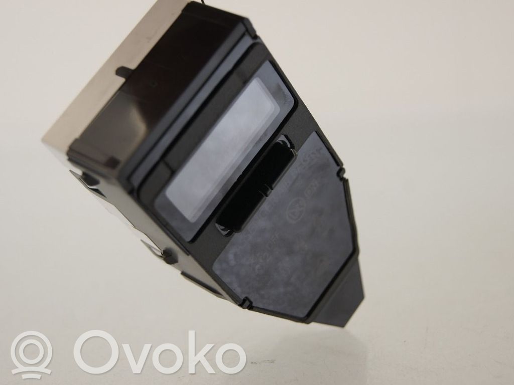 Toyota Auris E180 Clock