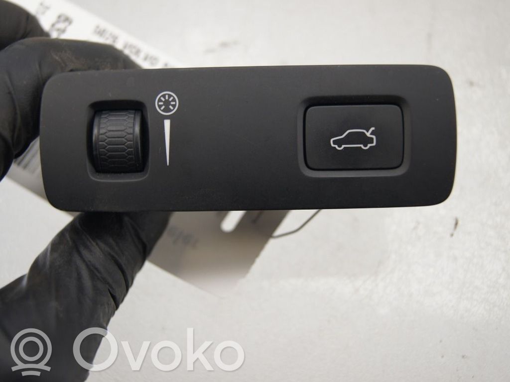Volvo S90, V90 Alte comutatoare/butoane 