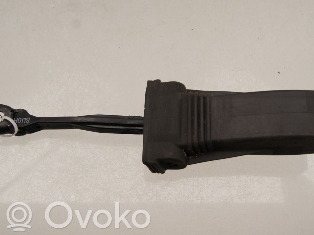 Audi A4 S4 B9 Etuoven pidätin 