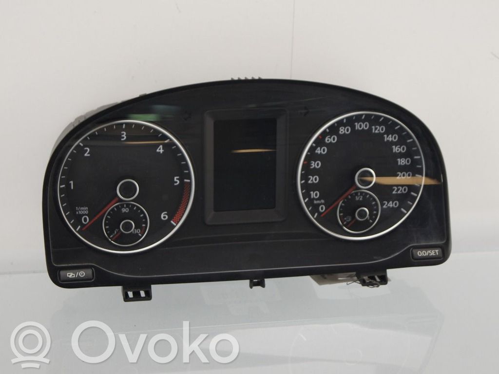 Volkswagen Caddy Tachimetro (quadro strumenti) 