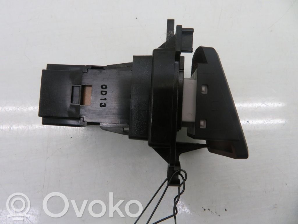 Mitsubishi Pajero Botón interruptor de luz de peligro 