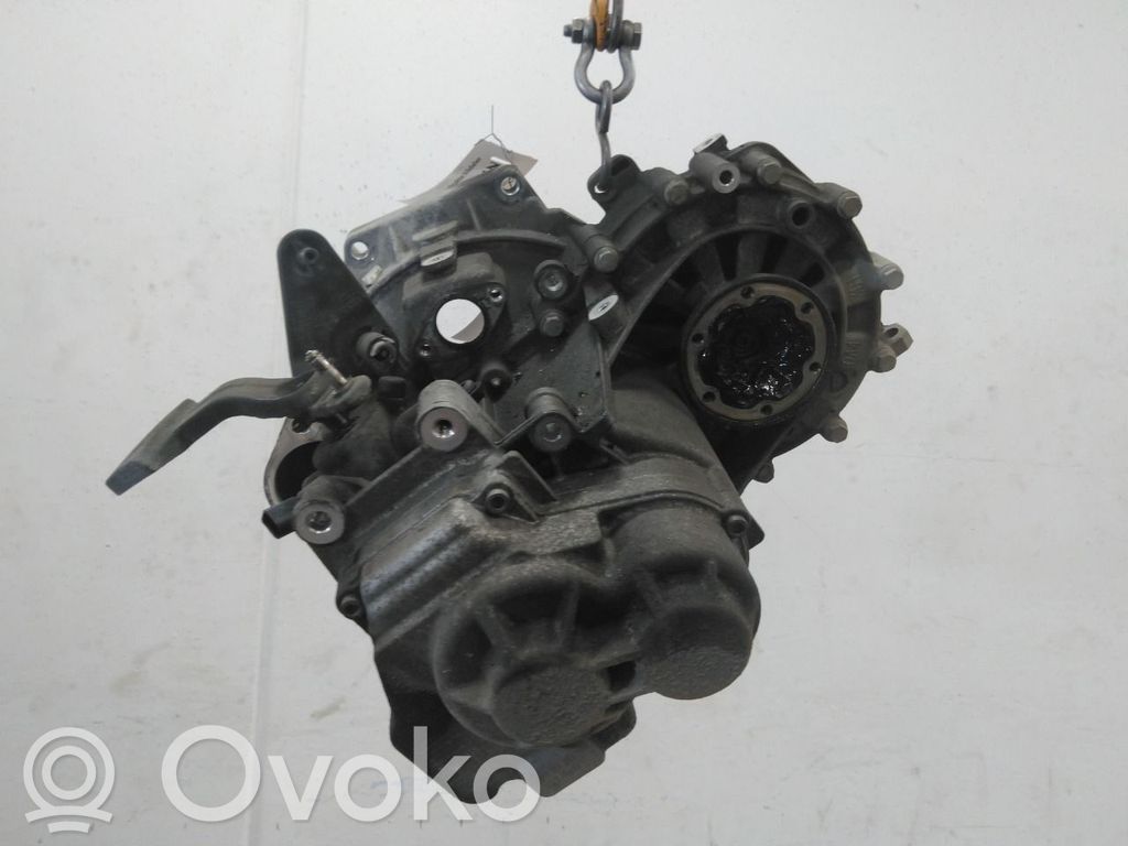 Volkswagen PASSAT B7 Scatola del cambio manuale a 6 velocità 