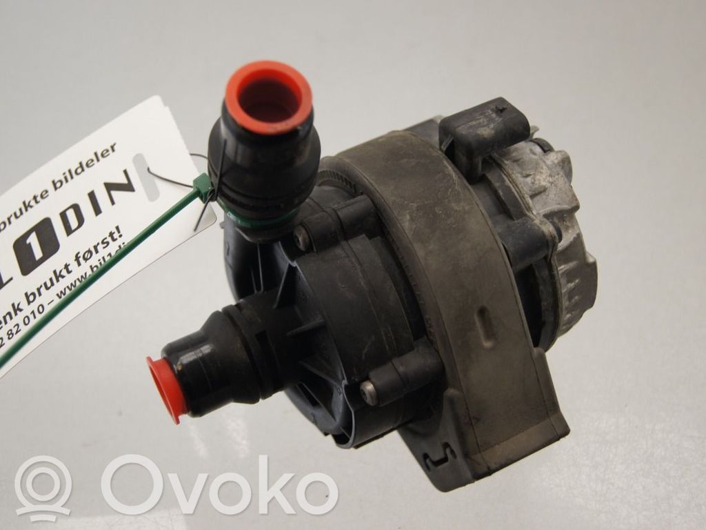 BMW 2 F22 F23 Pompe de circulation d'eau 