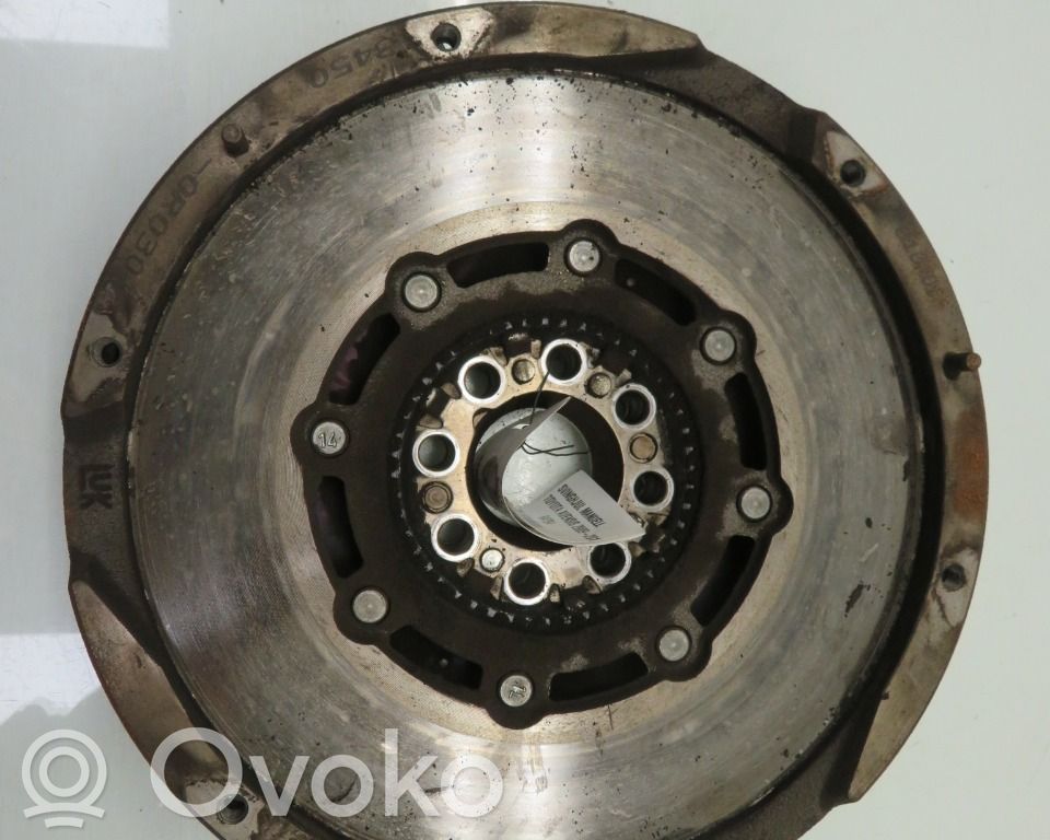 Toyota Avensis T270 Volanta ambreiaj 