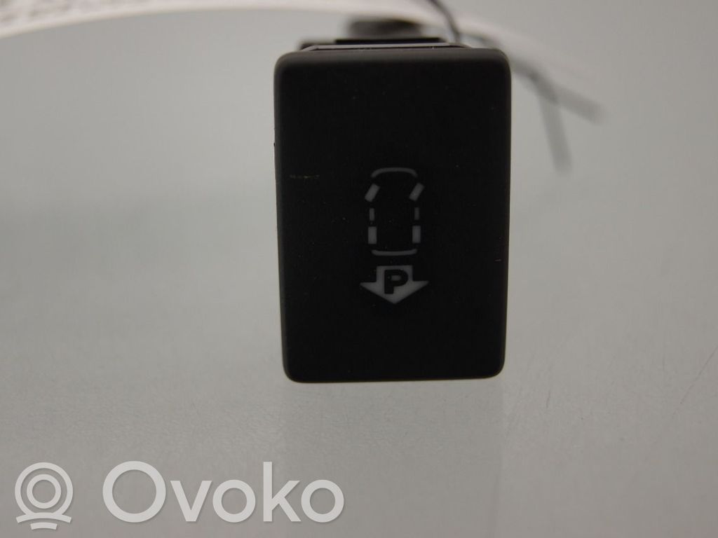 Toyota Auris E180 Muut kytkimet/nupit/vaihtimet 