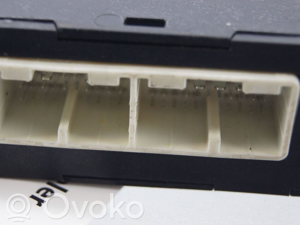 Toyota Auris E180 Vaihdelaatikon ohjainlaite/moduuli 