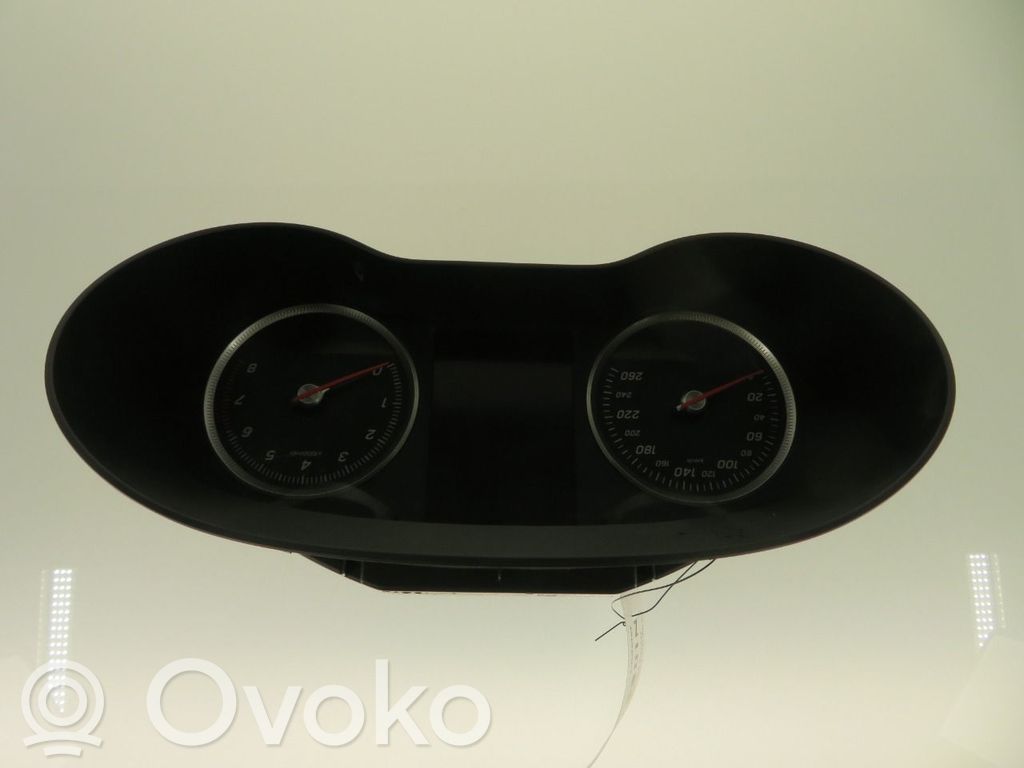 Mercedes-Benz C W205 Vitezometru (grup de instrumente) 
