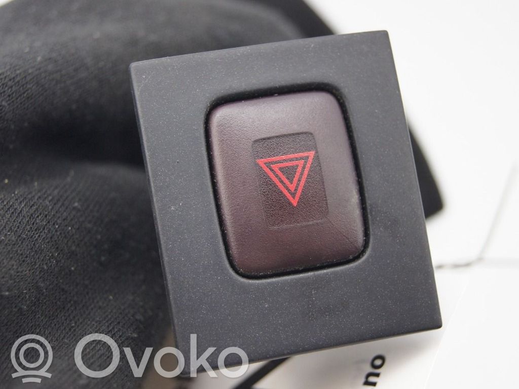 Volvo V70 Comutator lumini pericol 