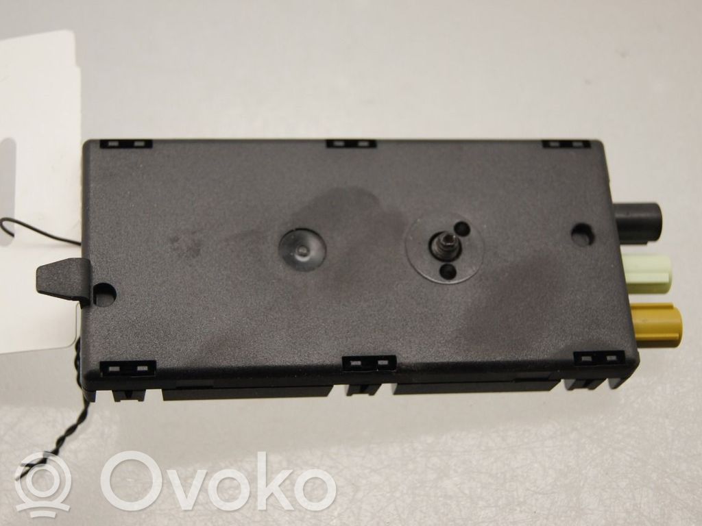 BMW 2 F22 F23 Antena GPS 