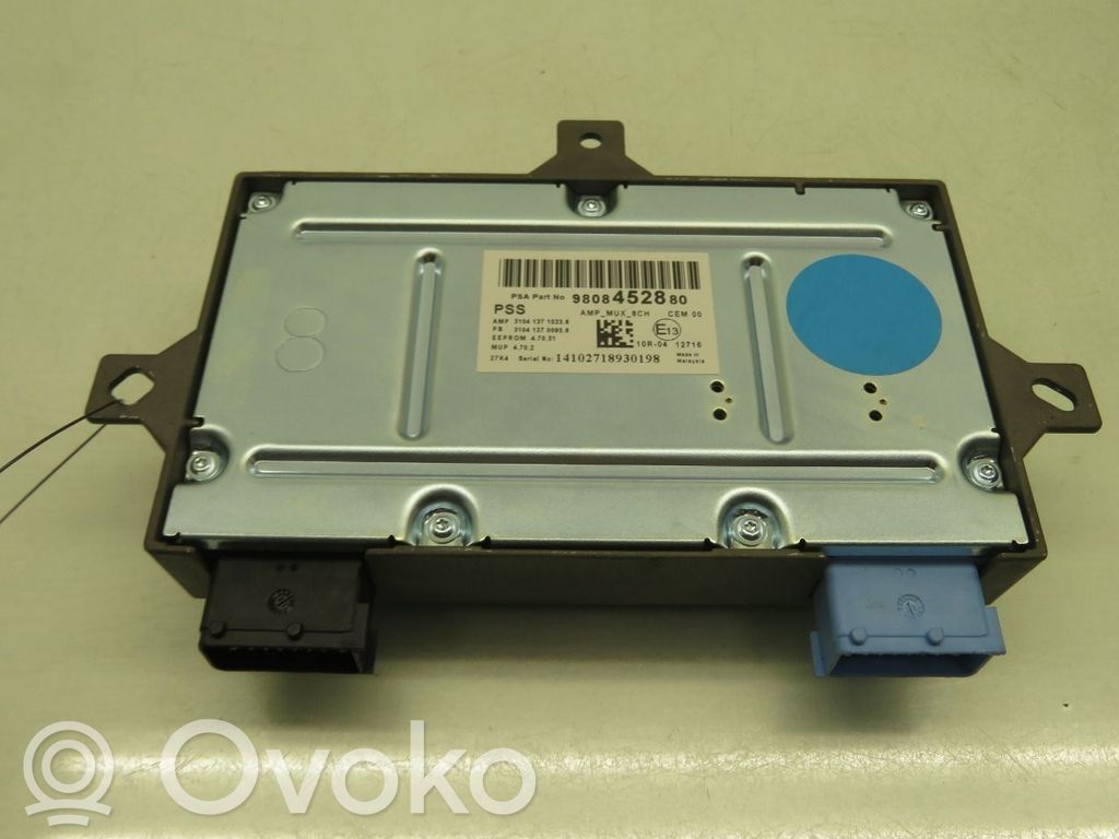 Wzmacniacz audio   1611927780,9808452880,9808452880,1611927780,9808452880