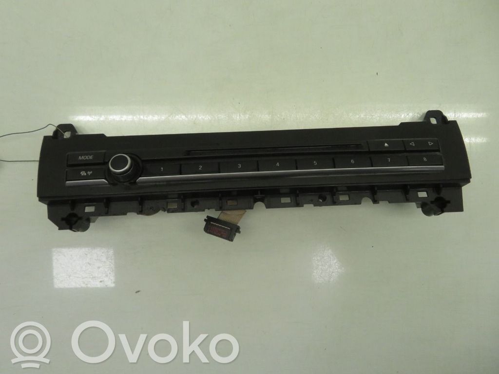 BMW 5 F10 F11 Panel / Radioodtwarzacz CD/DVD/GPS 
