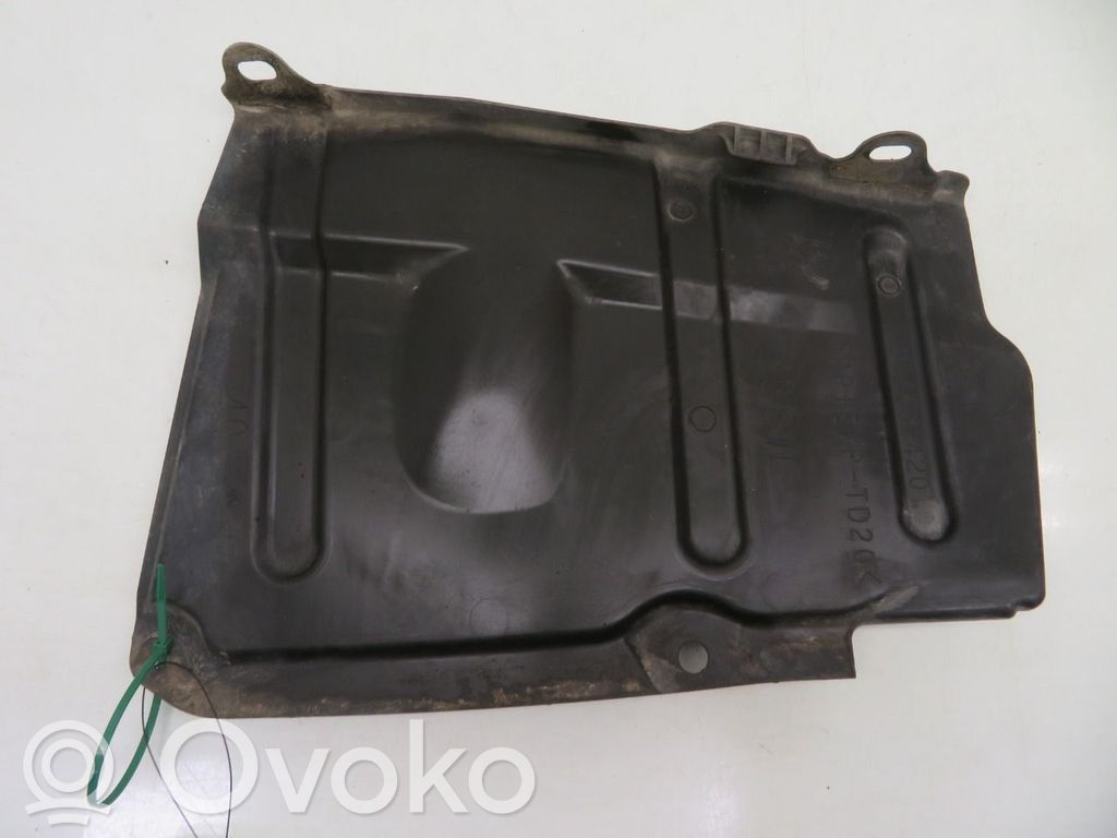 Toyota RAV 4 (XA40) Protecție inferioară motor 