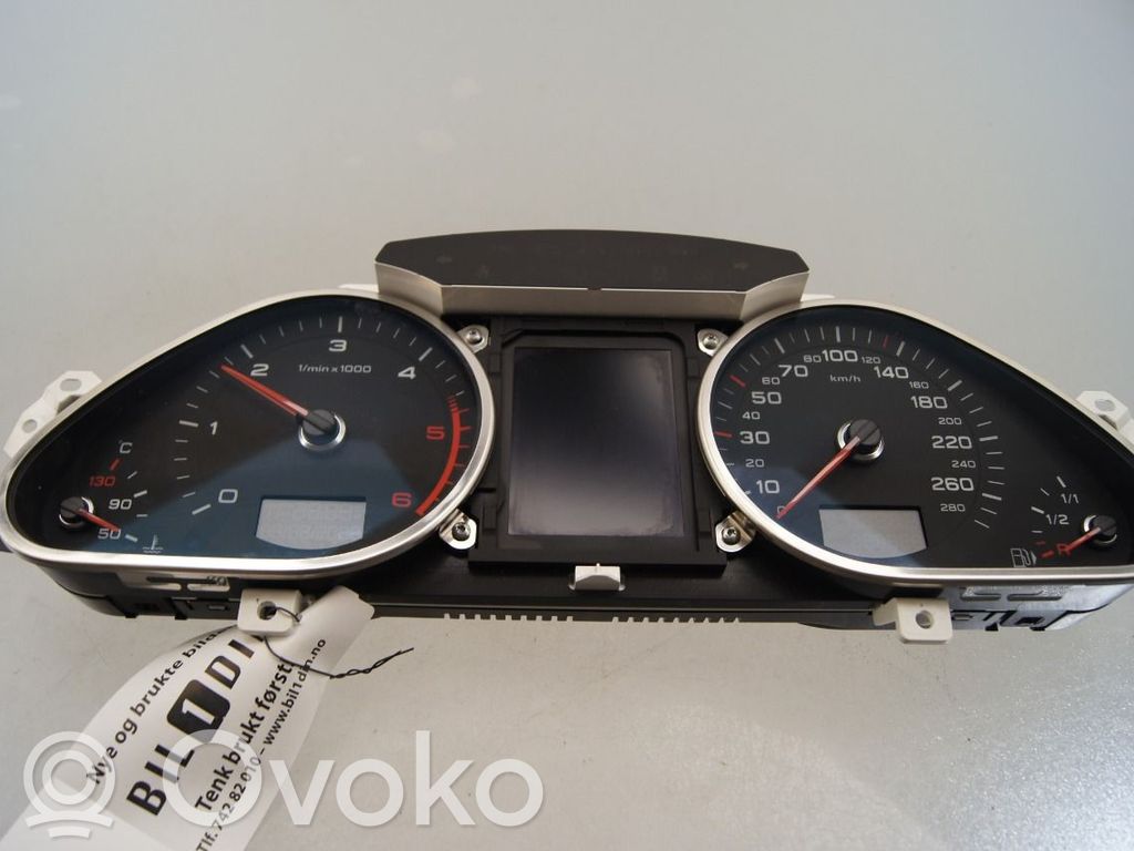 Audi Q7 4L Licznik / Prędkościomierz