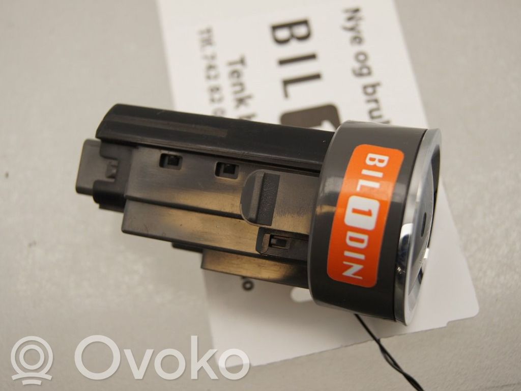 Toyota Prius (XW30) Engine start stop button switch 