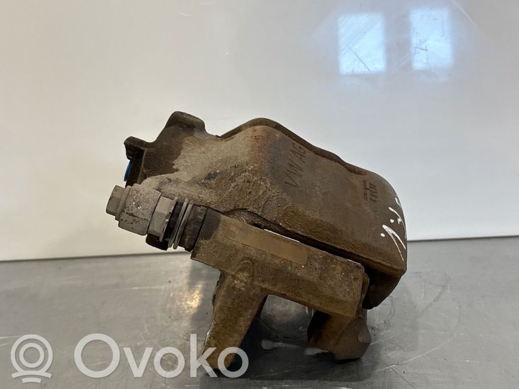 Etujarrusatula   8V0615123,8V0615123