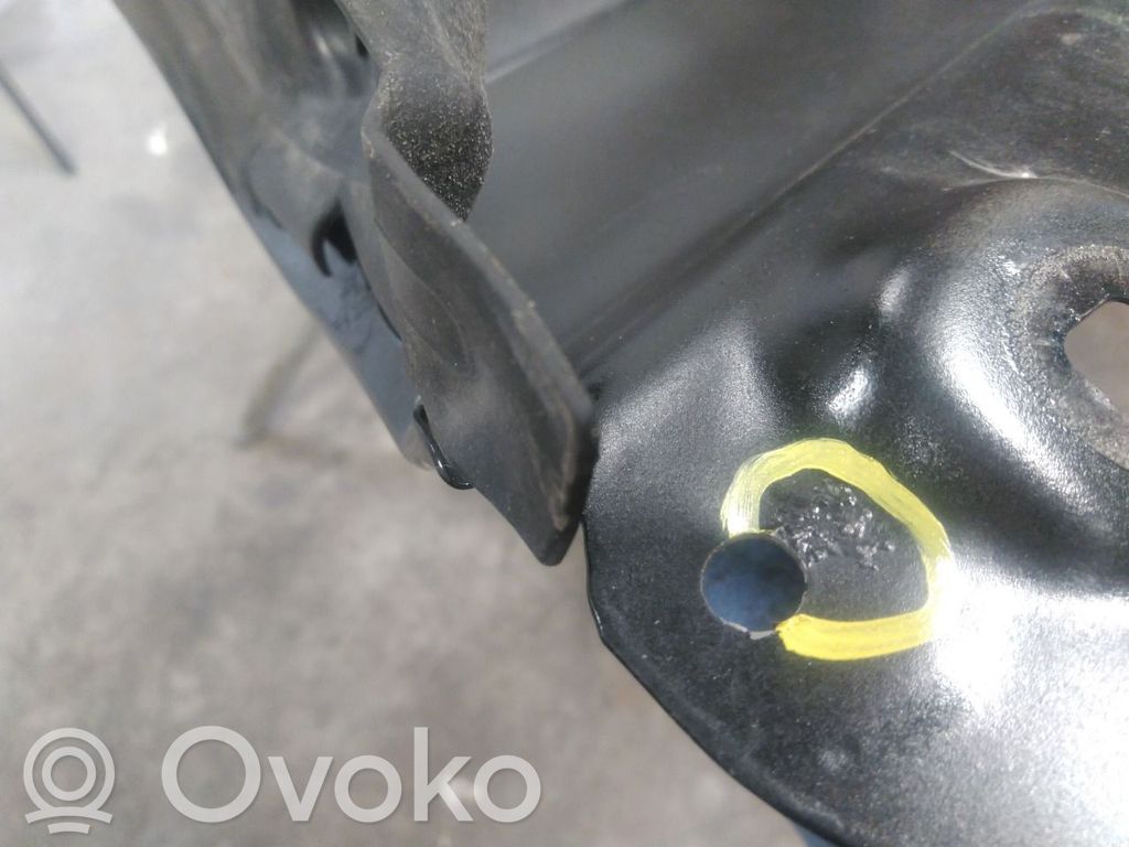 Mercedes-Benz B W246 W242 Błotnik przedni 