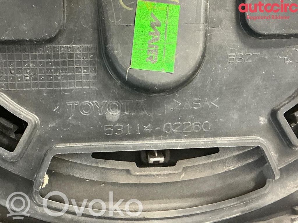 Toyota Auris E180 Etusäleikkö 
