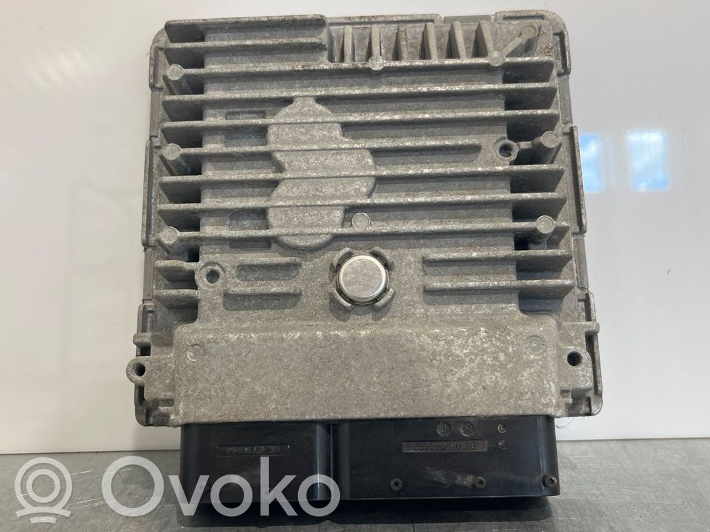 Volkswagen Golf VI Unitate control motor/modul ECU 