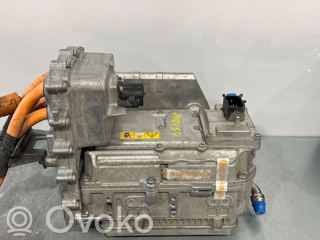 Mercedes-Benz C W205 Falownik / Przetwornica napięcia 