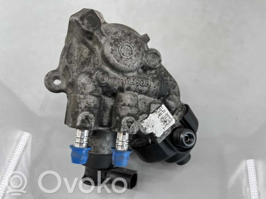 Volkswagen PASSAT B8 Bomba interna de combustible 