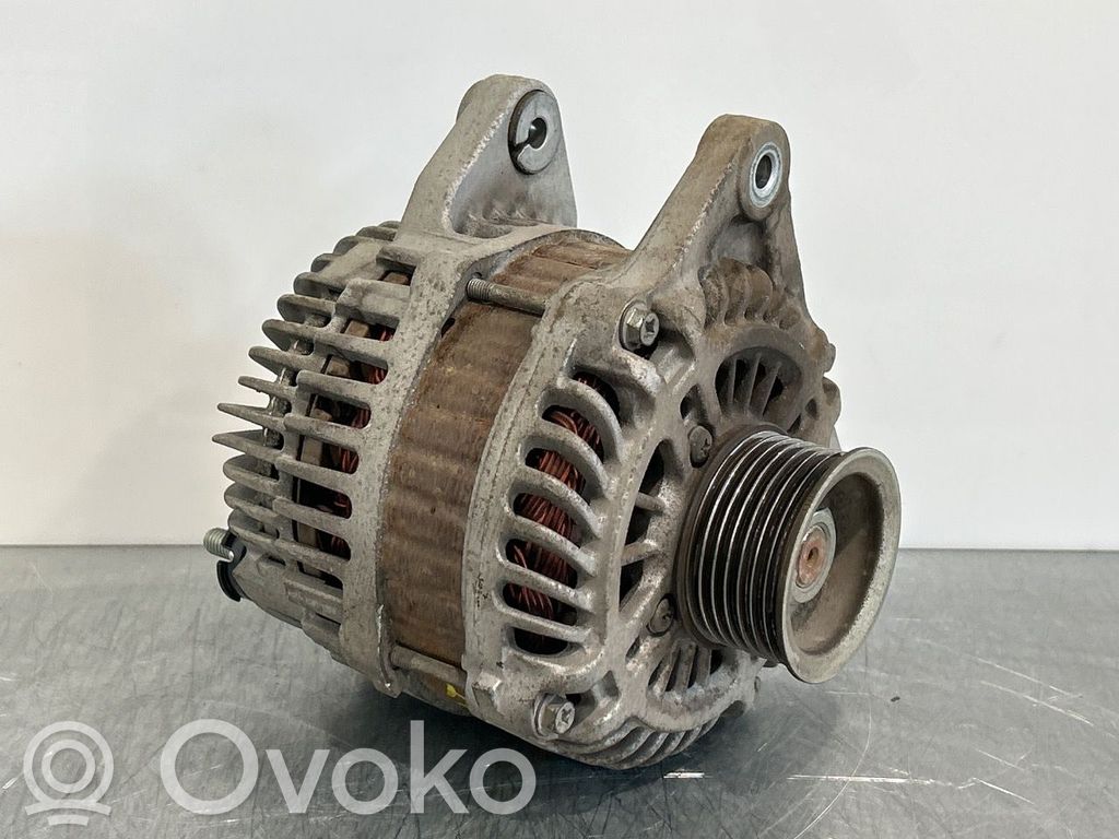 Nissan Note (E12) Generatore/alternatore