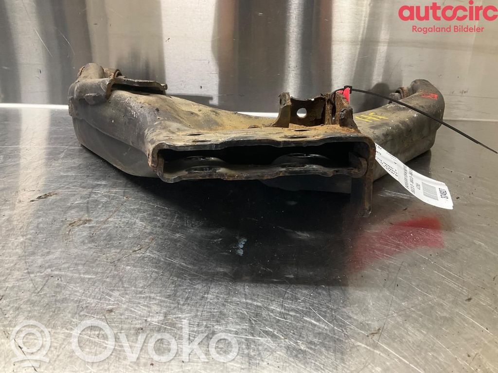 Isuzu D-Max Braccio di controllo sospensione anteriore