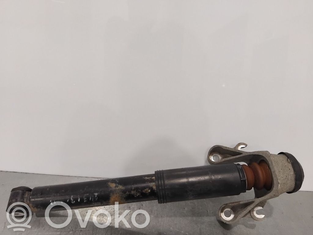 Volvo S90, V90 Takaiskunvaimennin