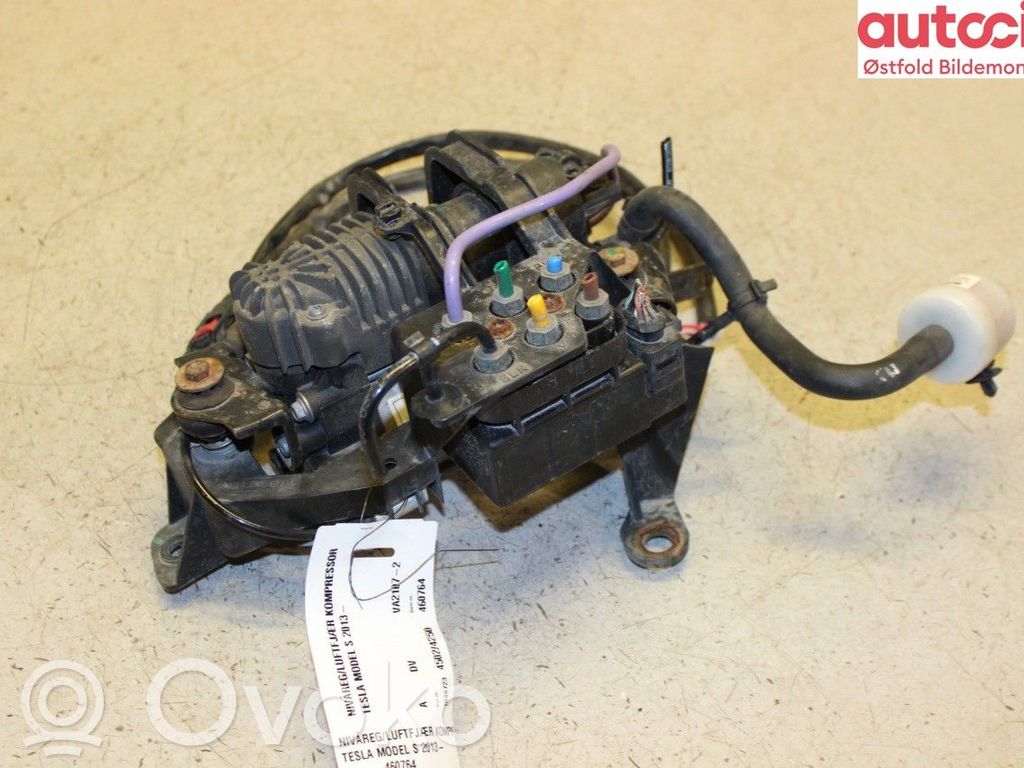 Tesla Model S Compresor/pompă suspensie pneumatică 