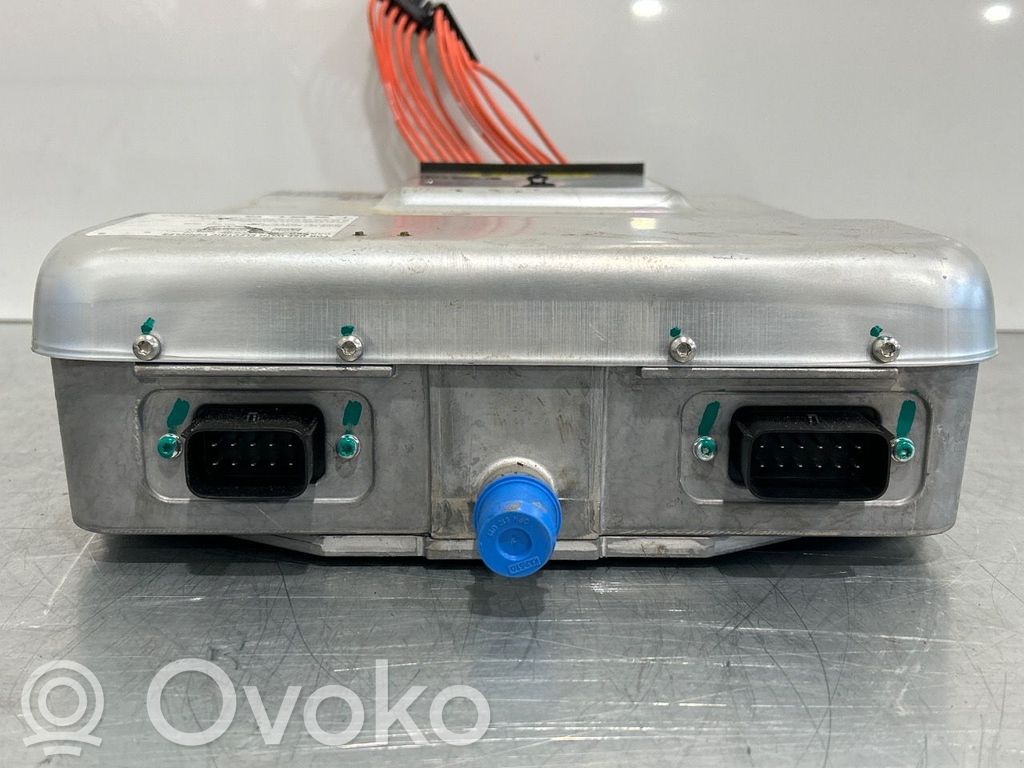 Tesla Model S Caricabatteria (opzionale)