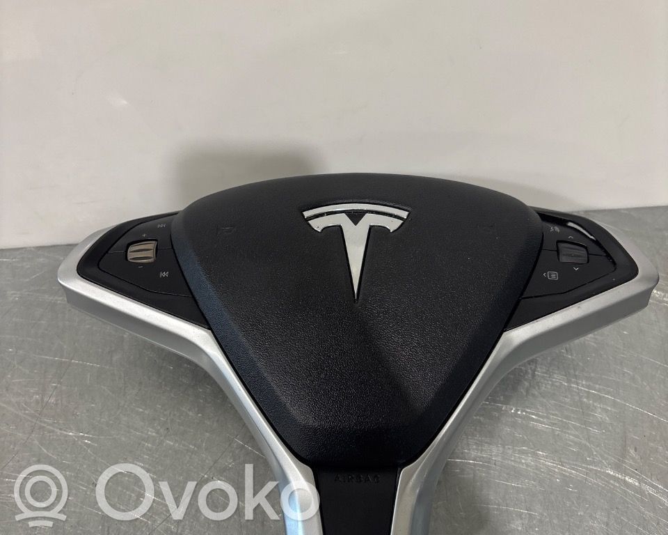 Tesla Model S Airbag del volante