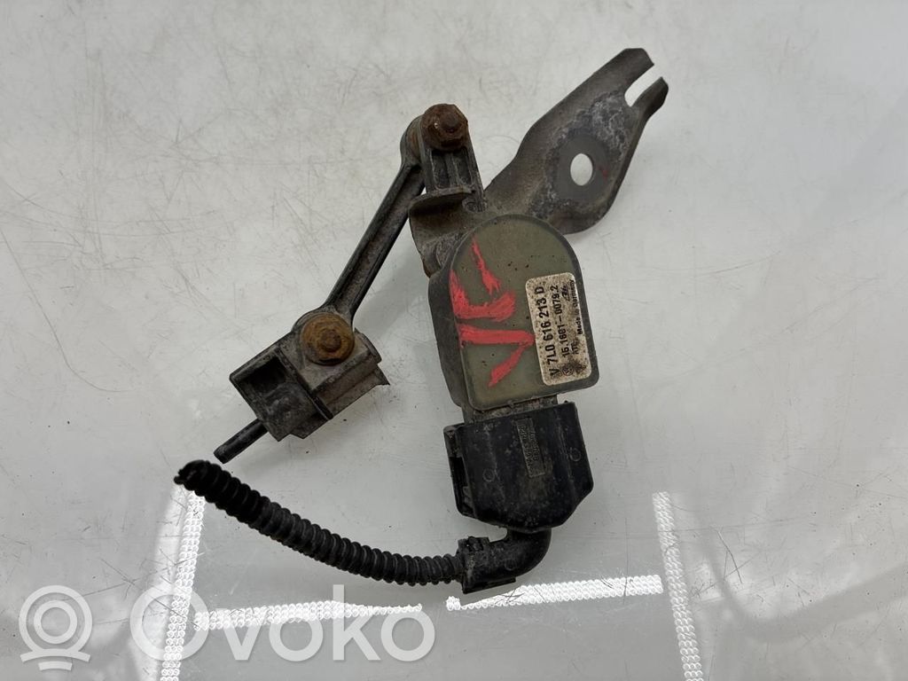 Audi Q7 4L Senzor înălțime suspensie față pneumatică 