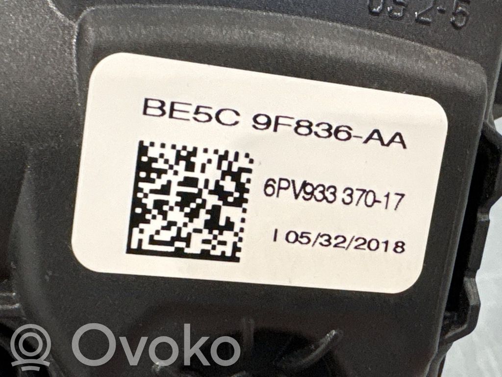 Tesla Model S Pedală accelerație 
