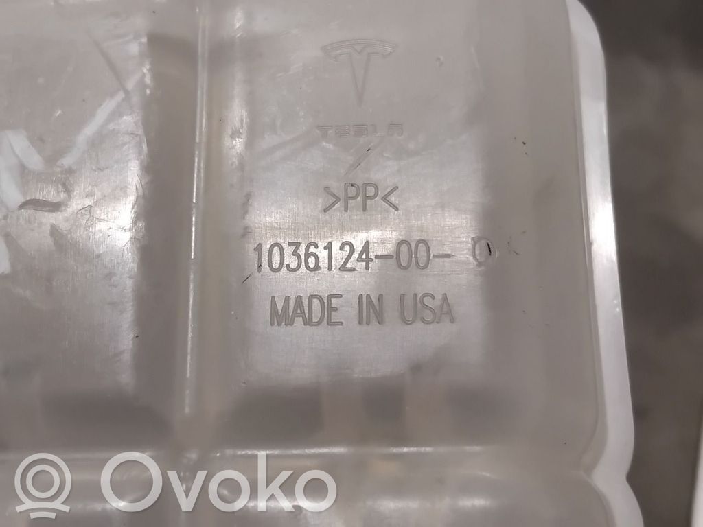 Tesla Model S Kuro išsiplėtimo bakelis 