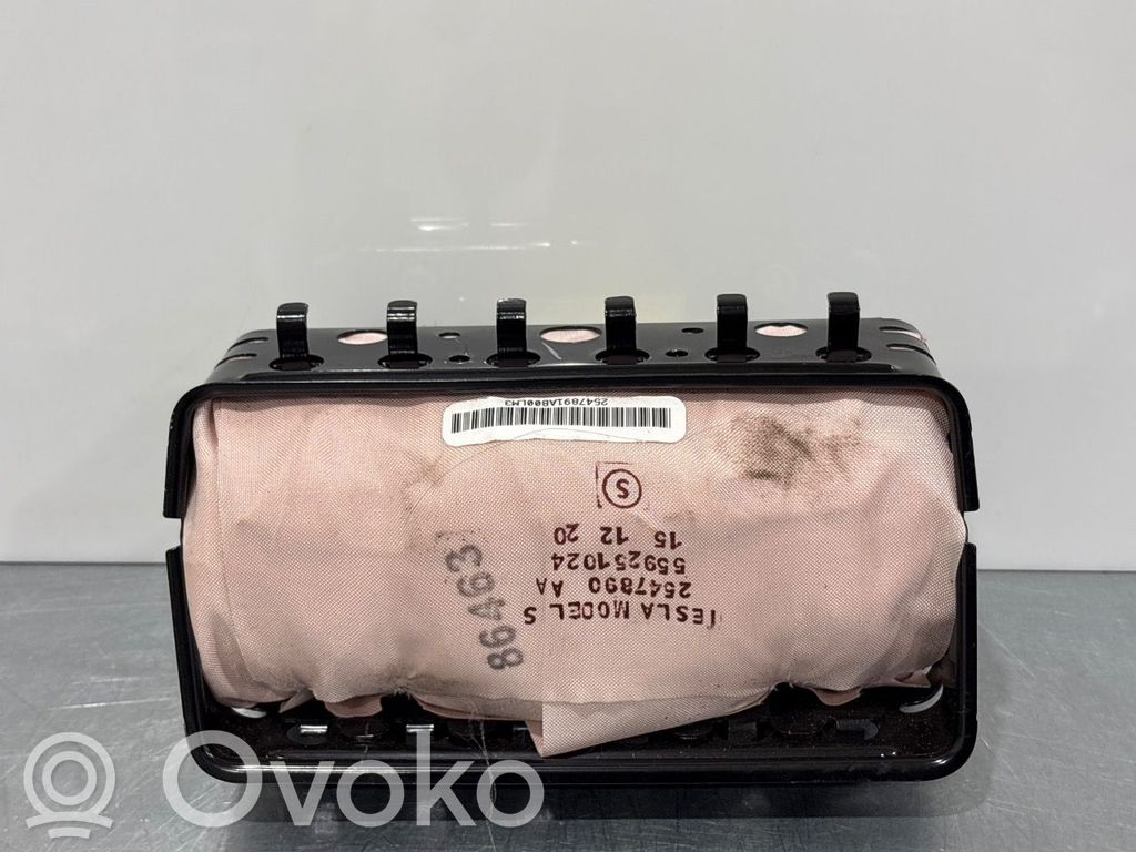 Tesla Model S Airbag pasager