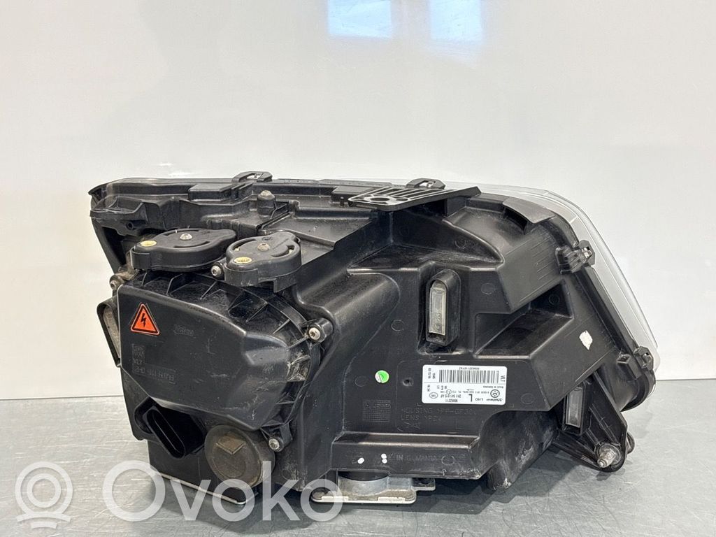 Volkswagen Amarok Etu-/Ajovalo 