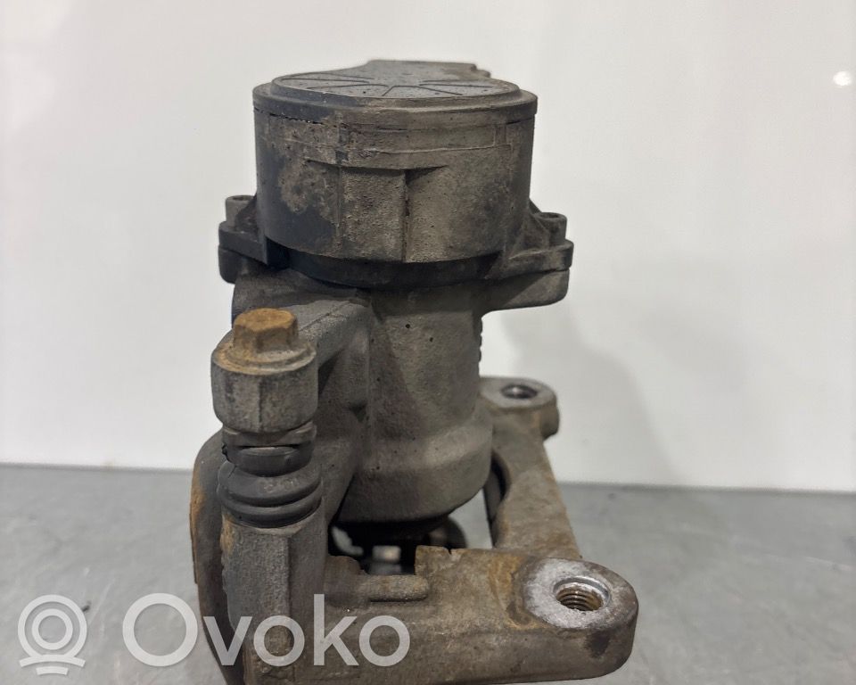 Opel Vivaro Pinza del freno posteriore 