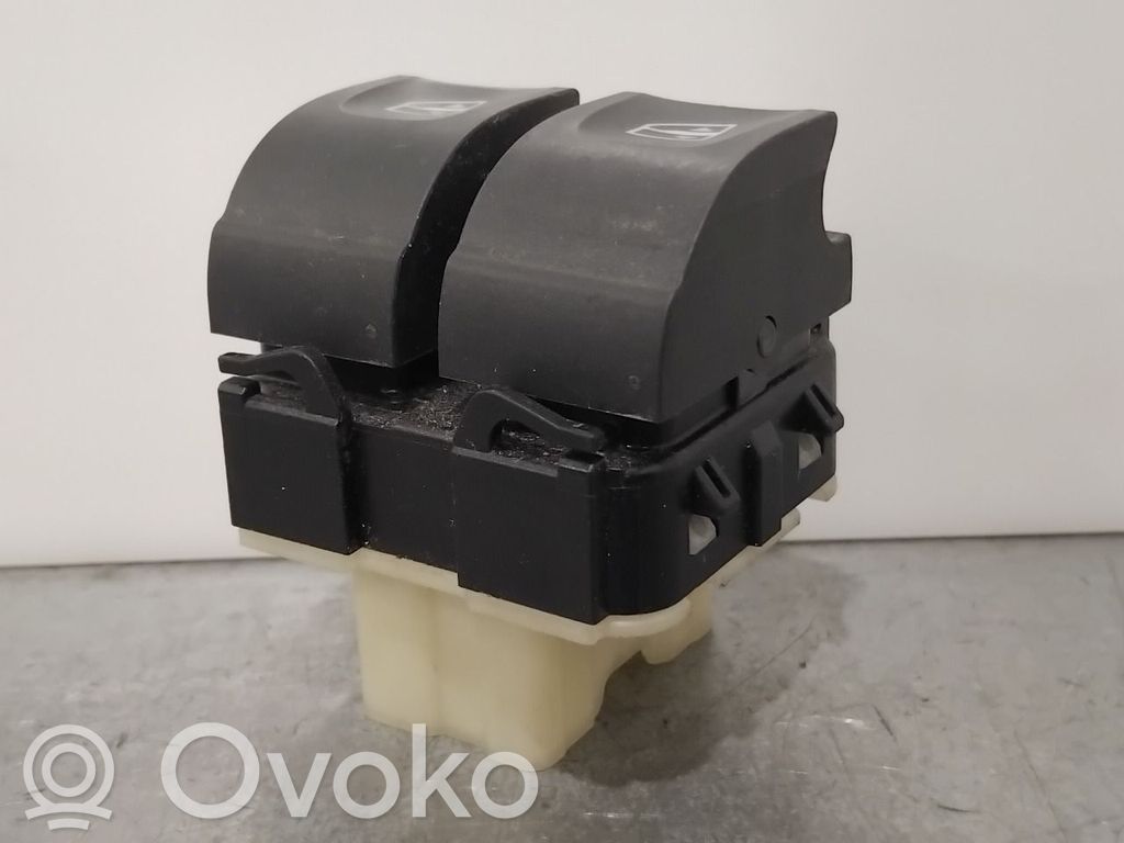 Renault Zoe Przyciski szyb 