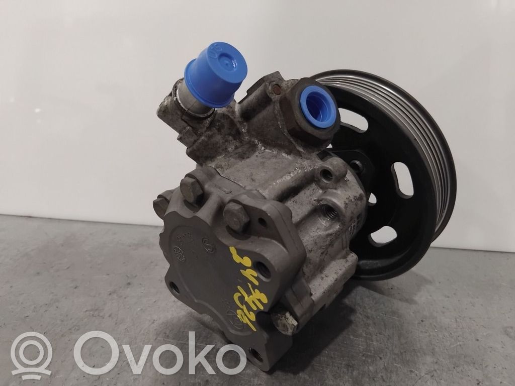 Audi A6 S6 C6 4F Ohjaustehostimen pumppu 