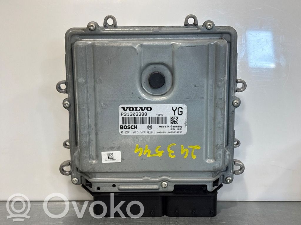 Volvo XC70 Komputer / Sterownik ECU silnika