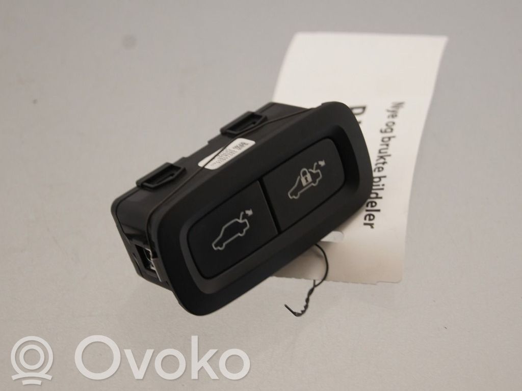 Volvo XC40 Schalter Kofferraum Heckklappe Kofferraumdeckel 
