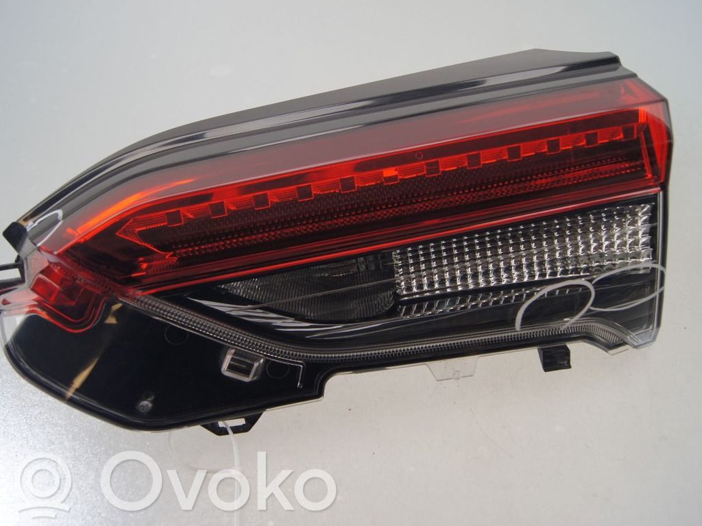 Toyota RAV 4 (XA50) Luci posteriori 