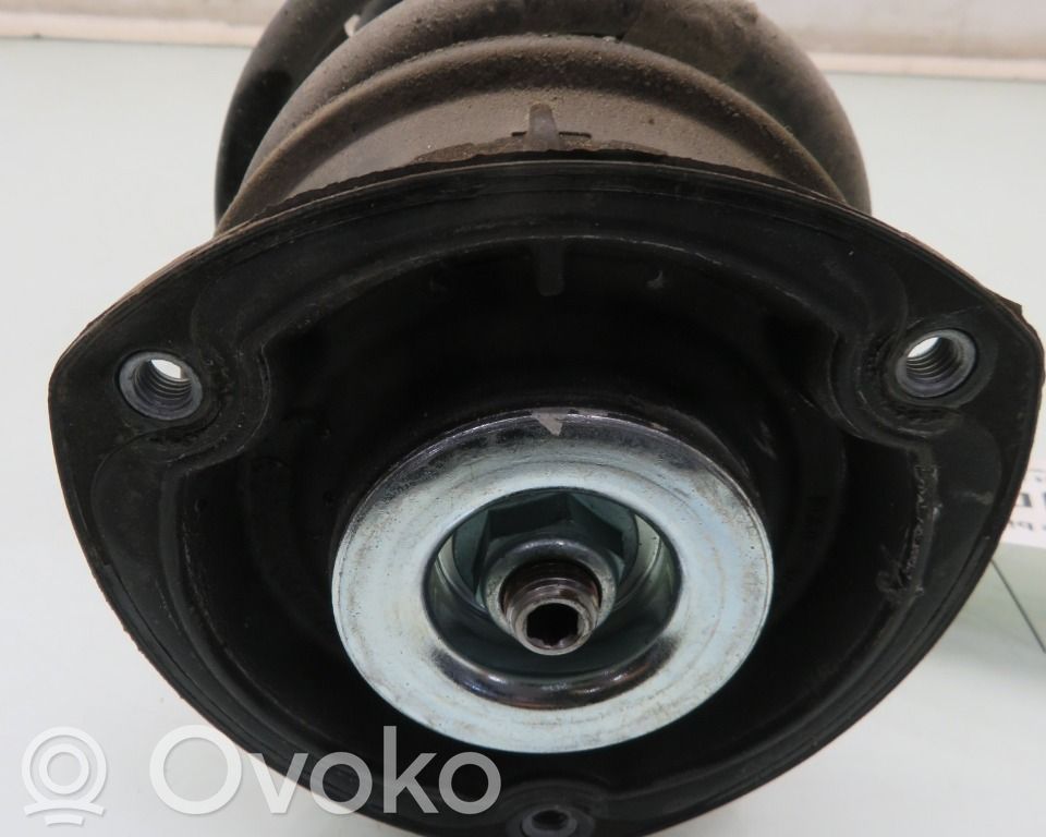 Volkswagen Golf VII Amortyzator osi przedniej ze sprężyną