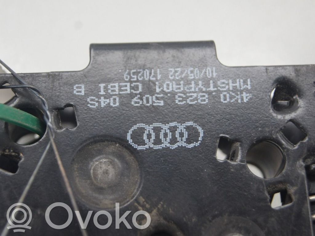 Volkswagen Golf VIII Încuietoare capotă 