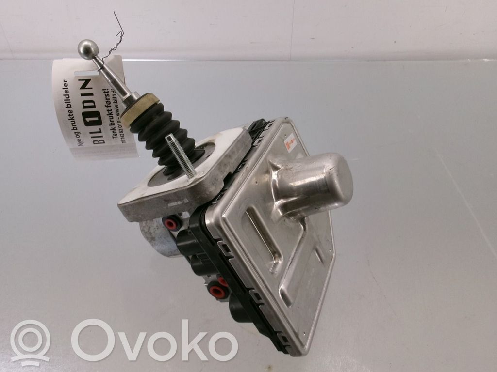 Volvo XC40 ABS Blokas 