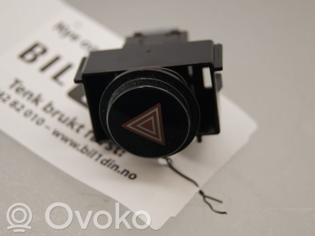 Toyota Auris E180 Botón interruptor de luz de peligro