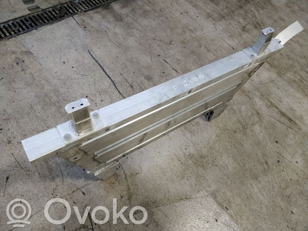 Volvo XC40 Suport tampon motor 