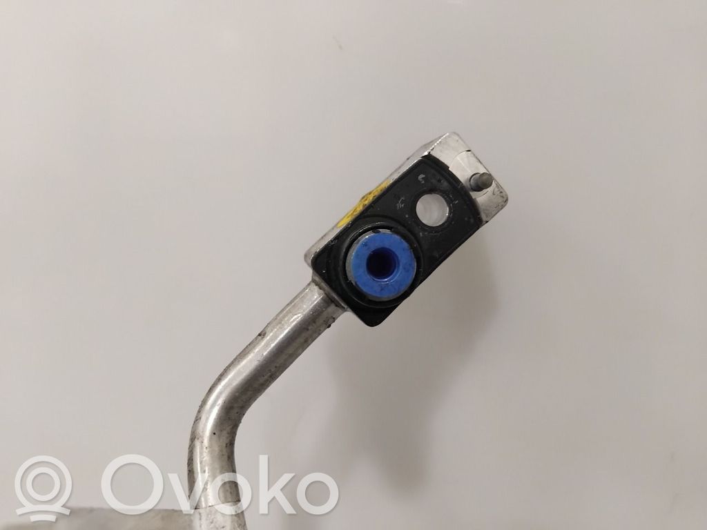 Audi Q4 e-tron Ilmastointilaitteen putki (A/C) 